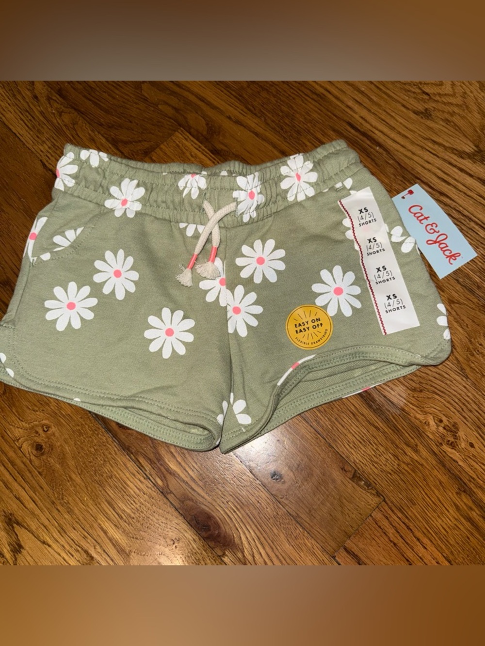 Cat & Jack Sage Green Daisy Print Girls' Shorts